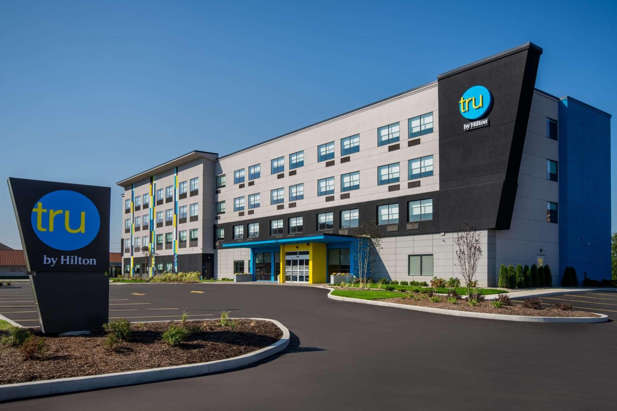 Tru By Hilton เมอร์ริลวิลล์ ภายนอก รูปภาพ