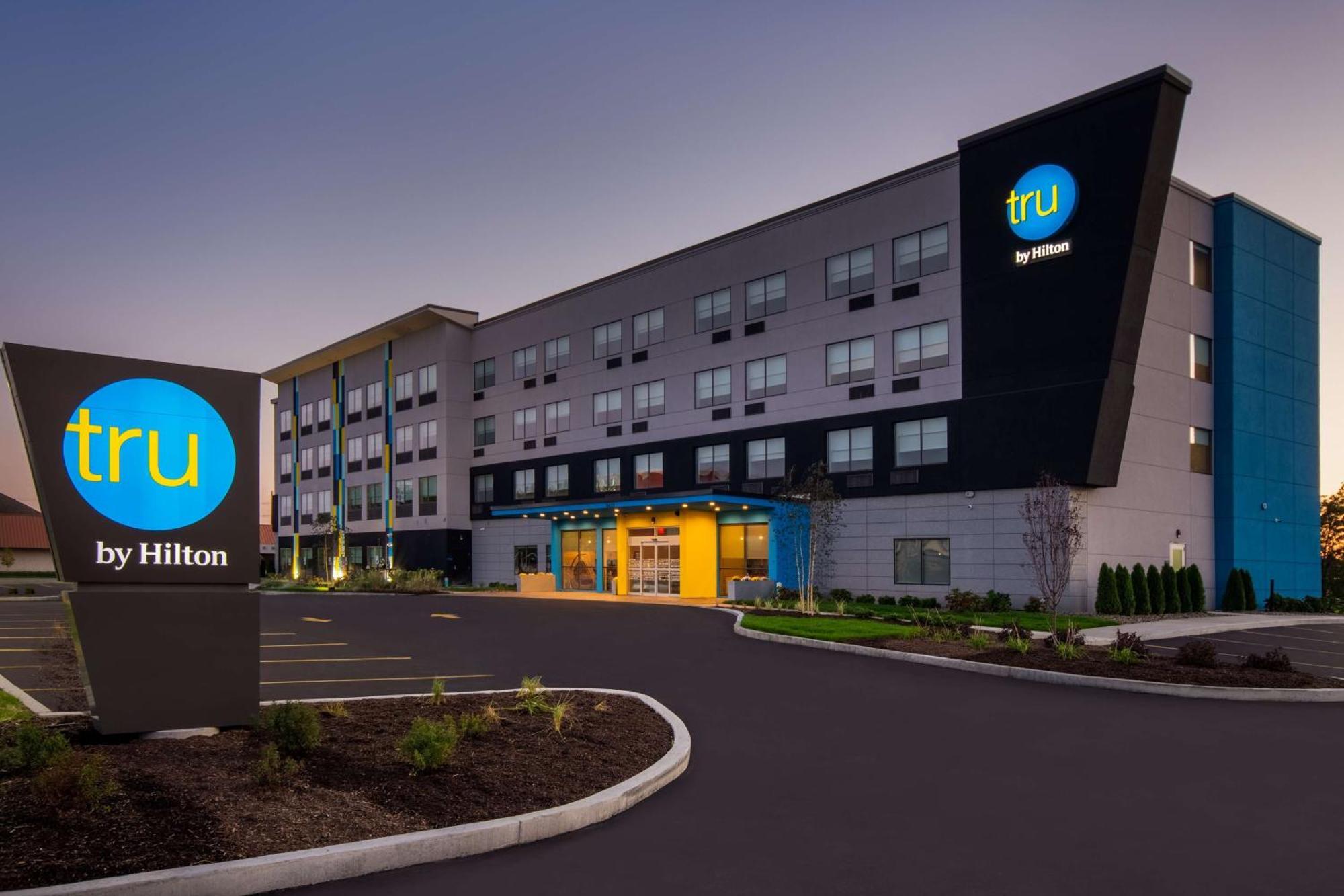 Tru By Hilton เมอร์ริลวิลล์ ภายนอก รูปภาพ